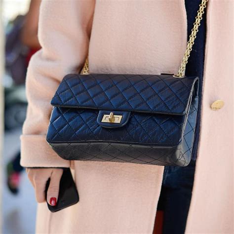 chanel 2.55 clutch